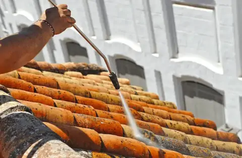 Nettoyage de toitures - Les Monts du Roumois